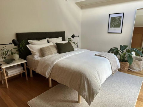 Relaxed And Stylish -self Check In, Secure Parking - Hotel QLD 1