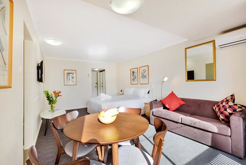 Renovated Stylish Studio - Hotel QLD 1