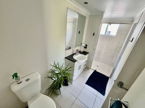 Resort Style Holiday Unit - Hotel QLD 2