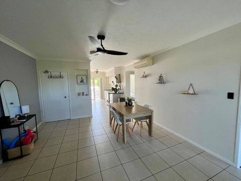 Resort Style Holiday Unit - Hotel QLD 3