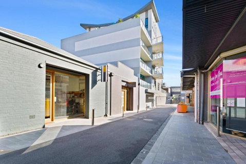 Right In The Centre Of Town - Hotel QLD 3