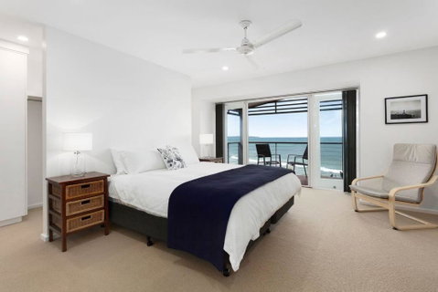 Rip N View - Hotel QLD 1