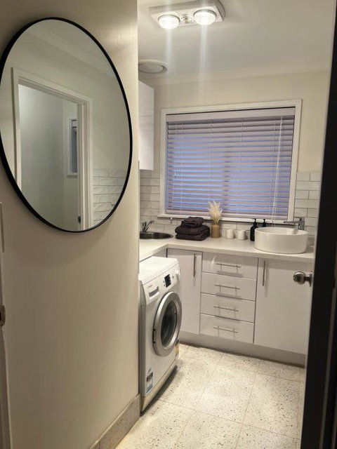 River End Unit Near Parkland - Hotel QLD 1