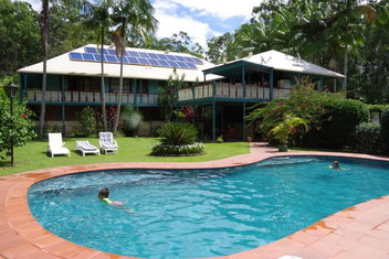 Riviera Bed & Breakfast with Hotel QLD