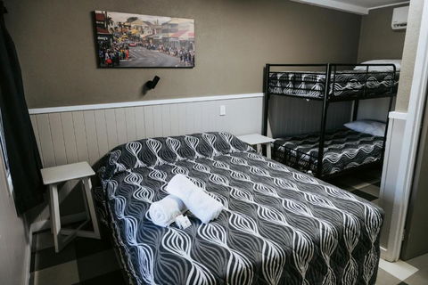 Rix Hotel Motel - Hotel QLD 3