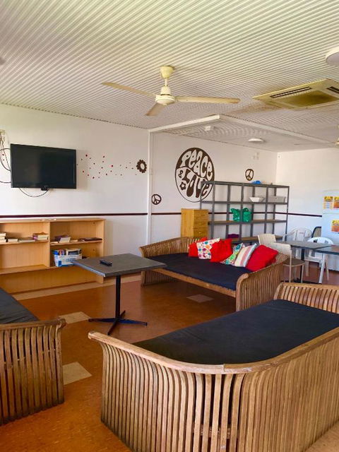 Roey Backpackers And Party Bar - Hotel QLD 3