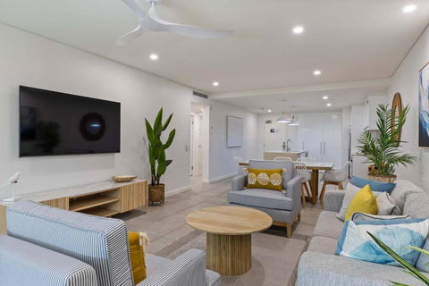 Rooftop Resort Oasis At Temple With Spa - Hotel QLD 2