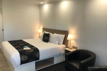 Room Motel Kingaroy East with Hotel QLD