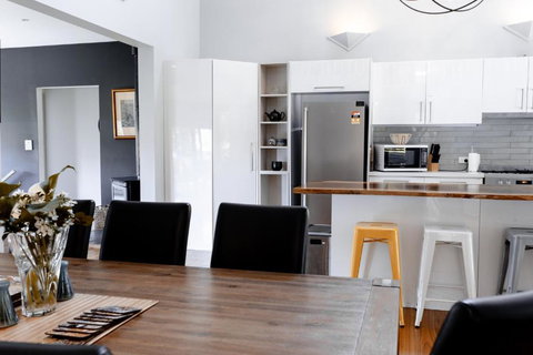 Rosella - Hotel QLD 2