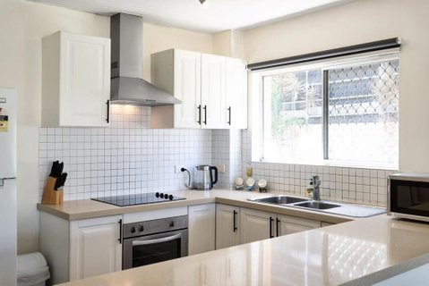 Runaway Bay Waterfront Delight - Hotel QLD 3