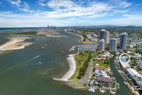 Runaway Bay Waterfront Delight - Hotel QLD 1