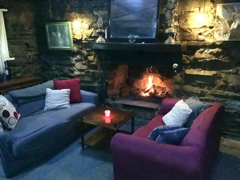 Rustic Miners Cabin - Hotel QLD 0