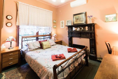 Rustic Refuge Guesthouse - Hotel QLD 3