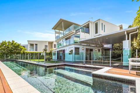 Saltwater, Sunrise Beach - Hotel QLD 1