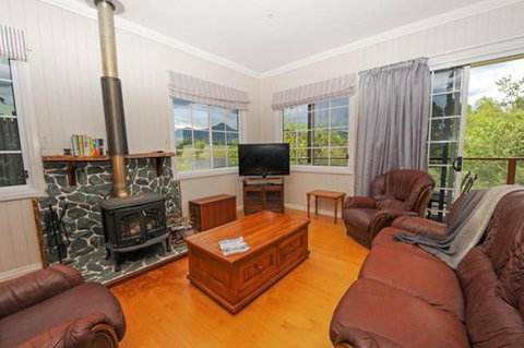 Samford Lakes - Hotel QLD 2