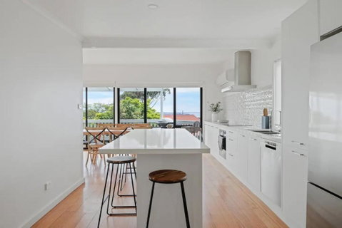 San Remo Panorama By Ready Set Stay - BYO LINEN & TOWELS - Hotel QLD 3
