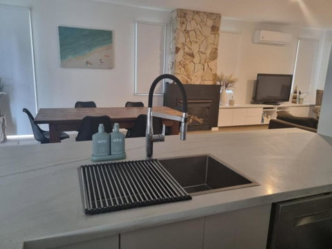Sand Dunes - Hotel QLD 2