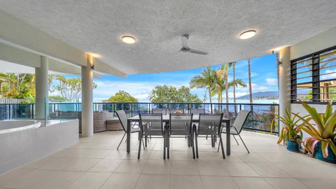 Sandcastle - Hotel QLD 1