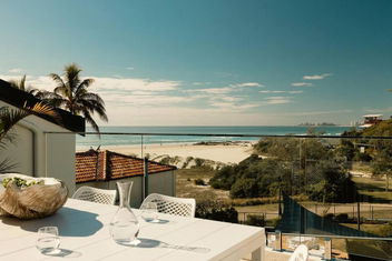 Sandcastles, Unit 20 with Hotel QLD