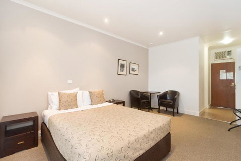 Sandhurst Motel - Hotel QLD 3