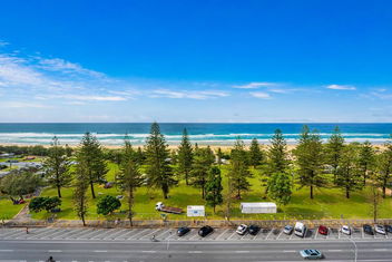 Sandpiper Broadbeach with Hotel QLD