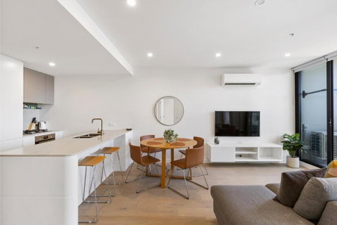 Spacious & Bright Apt Near Major Hospital Precinct - Hotel QLD 0