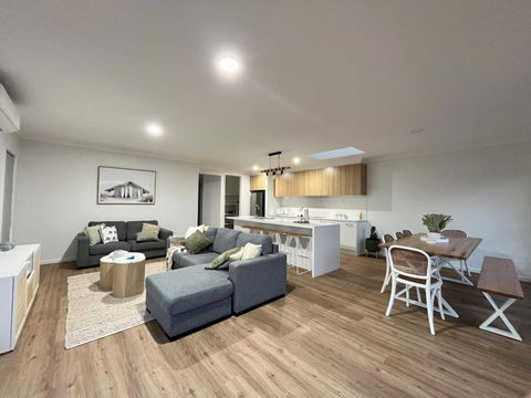 Surrey View - Hotel QLD 1