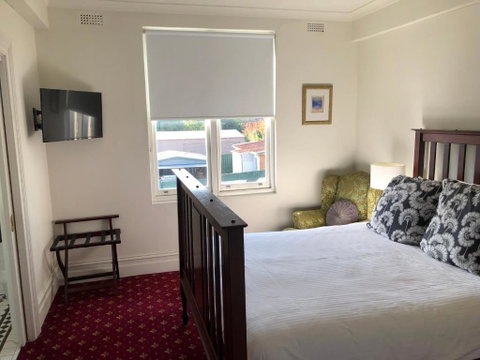 The Corner Hotel Alexandra - Hotel QLD 1