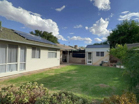The Hidden Gem Exquisite 3BR Retreat In Berri - Hotel QLD 0