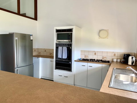 Beachside House - Hotel QLD 2