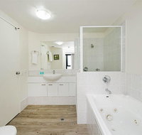 Beachside Neptune Resort Apt Upgraded - Hotel QLD
