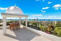 Beachside Resort Kawana Waters