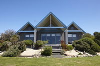 Book Walkerville Accommodation Vacations Hotel QLD Hotel QLD