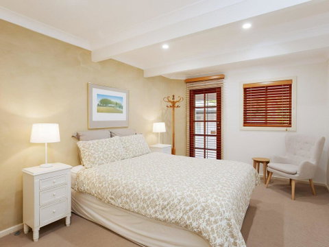 Beauty And The Beach', 88 Foreshore Drive - Large Home With WIFI & Water Views - Hotel QLD 3