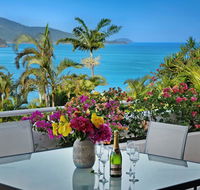 Bella Azure Two Bedroom Two Bathroom Spacious Ocean-view Apartment With Golf Buggy - Hotel QLD