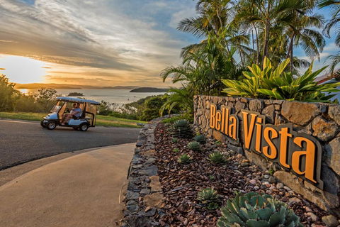 Bella Azure Two Bedroom Two Bathroom Spacious Ocean-view Apartment With Golf Buggy - Hotel QLD 3