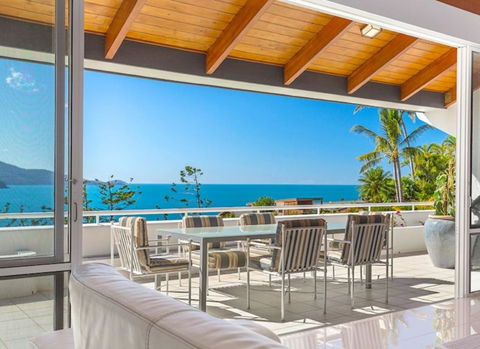 Bella Vista West 3 Luxury Ocean View High Ceilings Golf Buggy Sleeps 8 - Hotel QLD 1