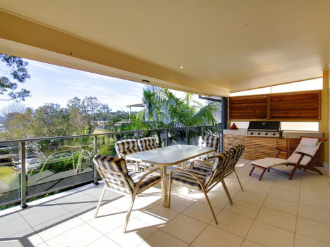 Bellima Beach House', 9 Jackson Close - Huge Duplex With Air Con And Fabulous Views - Hotel QLD 2