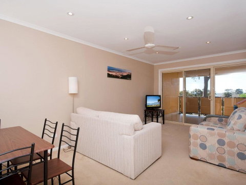 Bellima Beach House', 9 Jackson Close - Huge Duplex With Air Con And Fabulous Views - Hotel QLD 3