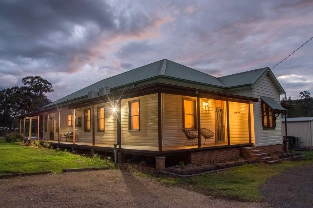 Bellbird NSW Hotel QLD