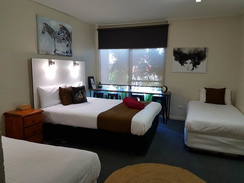 Bidgee Motor Inn - Hotel QLD 2