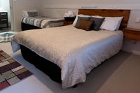 Book Macedon Accommodation Vacations Hotel QLD Hotel QLD