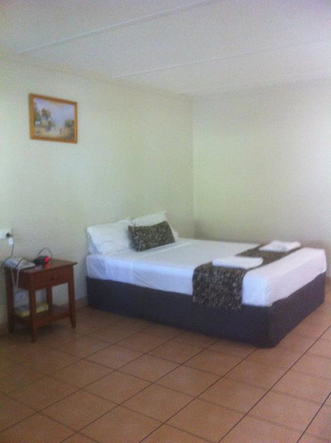 Black Nugget Hotel Motel - Hotel QLD 2
