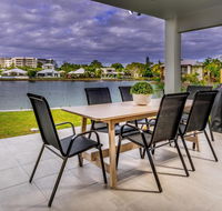 Blue Lagoon Villa B - Hotel QLD