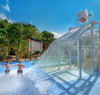 BlueSkyAptsTurtle Beach Resort Ground Floor near Water Park  Pools - Hotel QLD