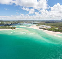 Deluxe Seaplane Tour Noosa to Glasshouse Adventure for 2 with Photobook - Hotel QLD