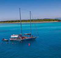 Ocean Free Green Island  Great Barrier Reef Snorkel Cruise Cairns 25 guests - Hotel QLD
