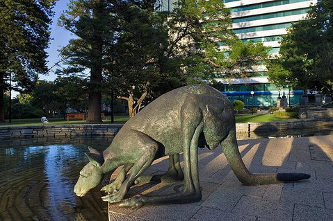 Wonderful Perth Self-Guided Audio Tour - Hotel QLD 3